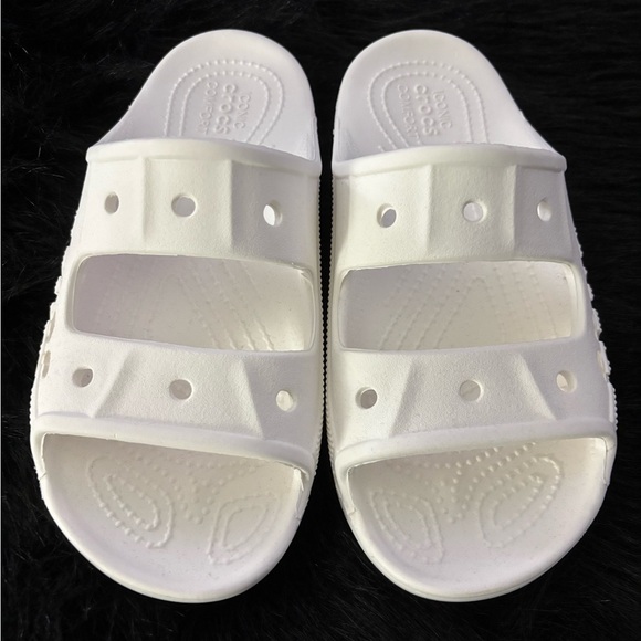 NWOT White Baya Crocs Slide Sandals, Size 7 in women - Picture 2 of 4